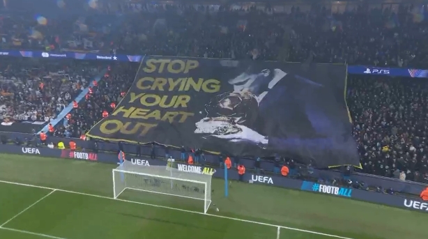  曼城球迷打出羅德里親吻金球獎TIFO：收起你的眼淚！
