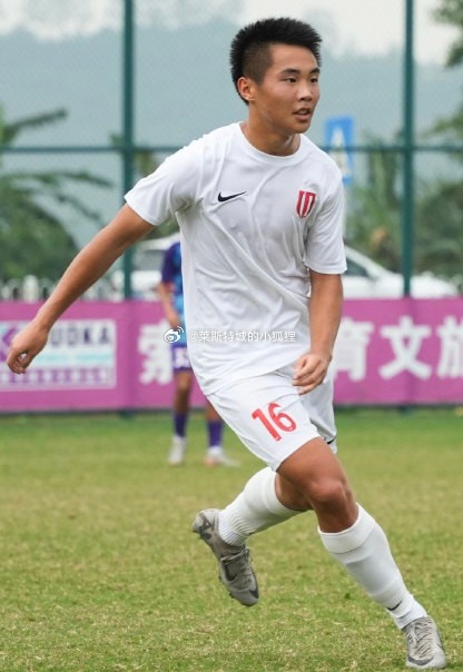  中國職業(yè)賽場首位09后！成都蓉城B隊16歲小將帥惟浩上演生涯首秀