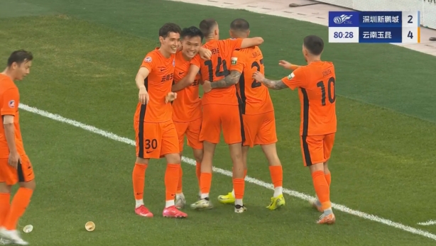  玉昆4-2領(lǐng)先新鵬城！杜加利奇冒頂，徐宏杰得球抽射破門
