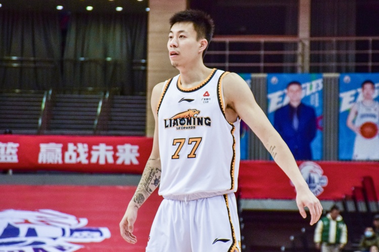  還得再調(diào)整！張鎮(zhèn)麟復(fù)出8中1拿到2分8助出現(xiàn)6失誤 正負(fù)值-34最低