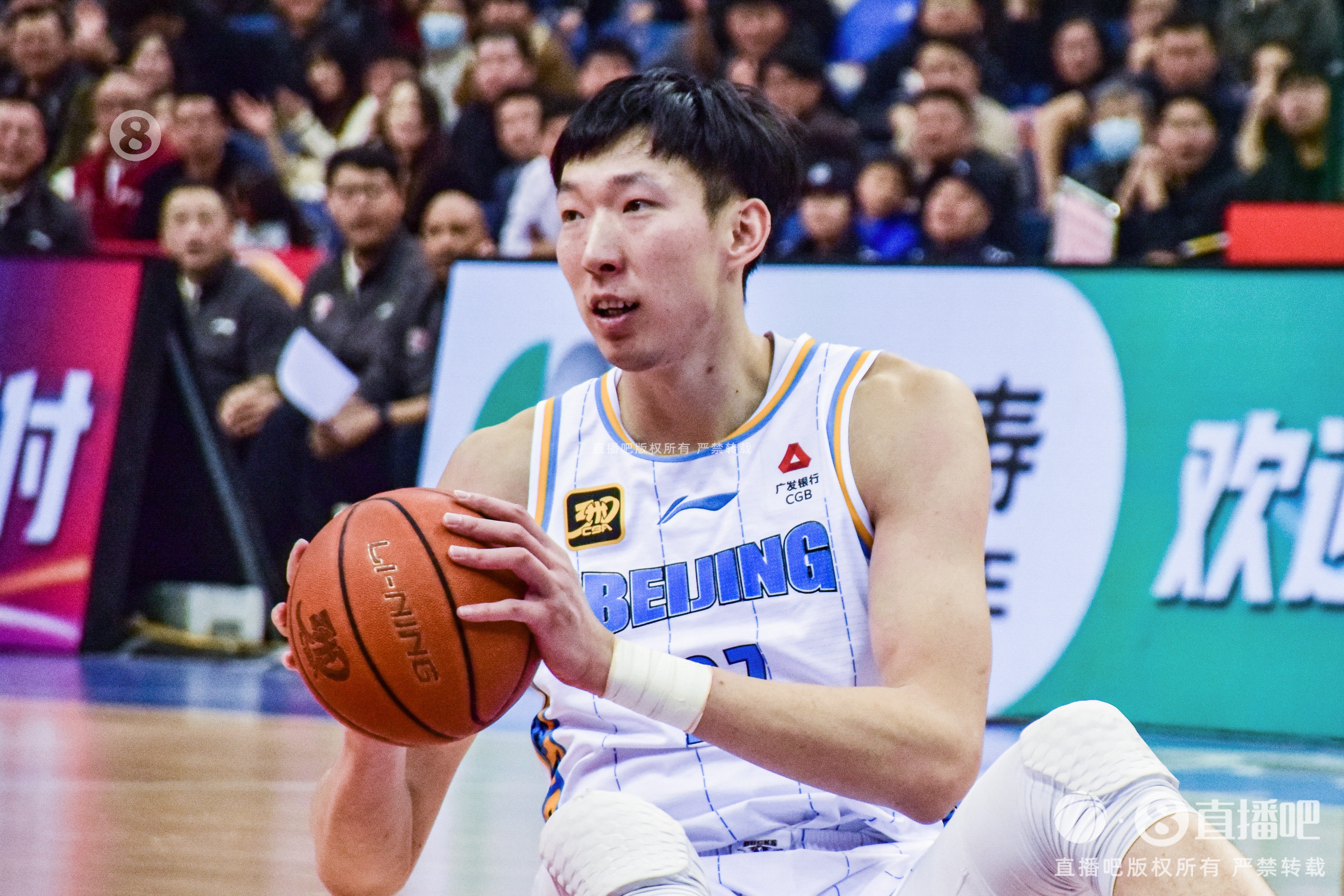  定海神針！周琦內線攻防在線 半場6中5貢獻12分6籃板2蓋帽